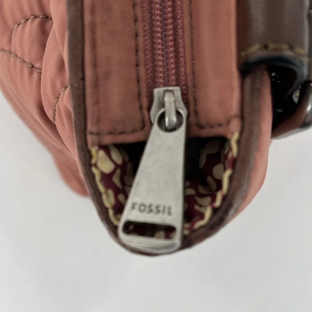 Vintage Fossil Key Per Blush Pink Mauve Shoulder Purse Quilted Leather Buckle - Picture 9 of 16